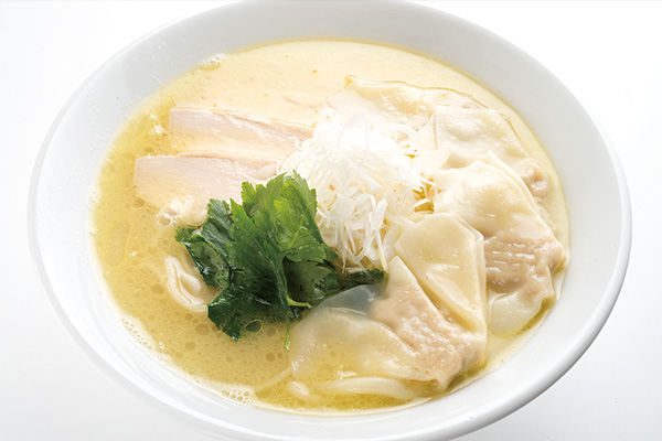 名物 鶏白湯ラーメン